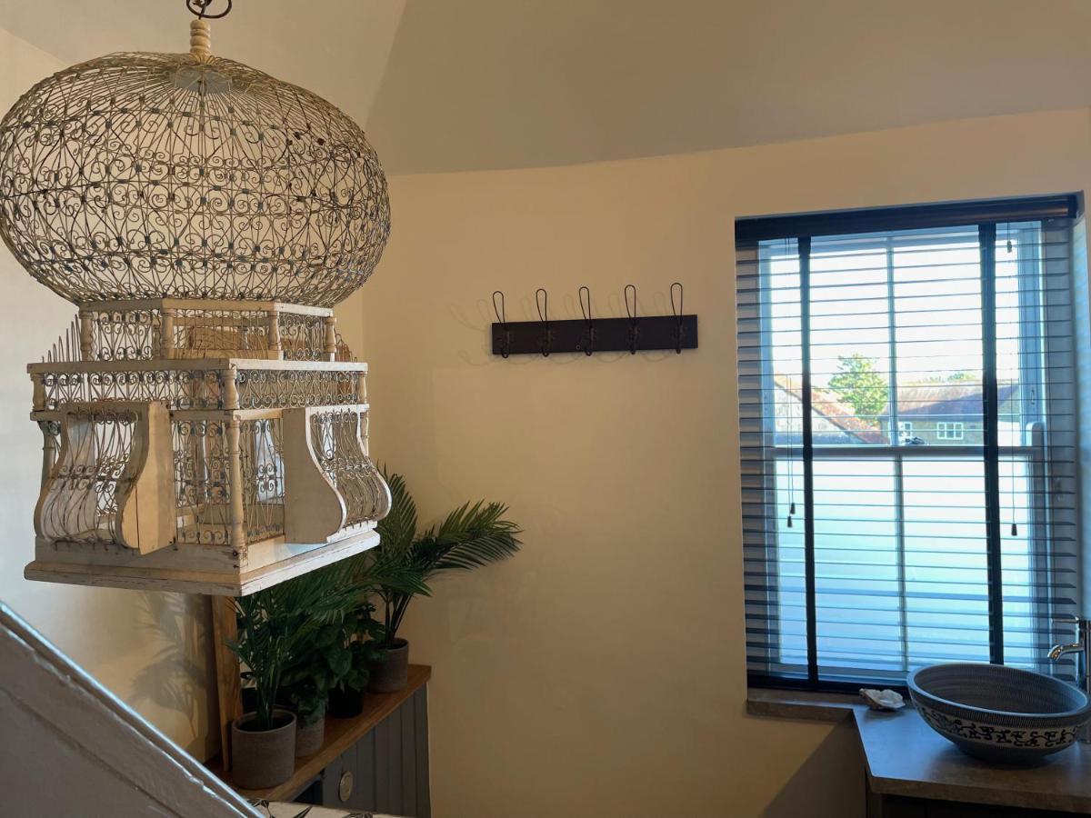 Fabulous Apartment Seconds From Beach By Whitstable-Holidays, Pudding Pan المظهر الخارجي الصورة